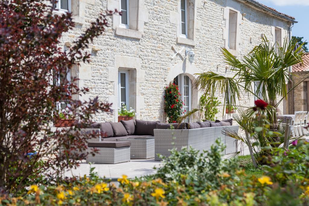 Le Soleil et les étoiles Bed and Breakfast Saint-Sauveur-d'Aunis Esterno foto